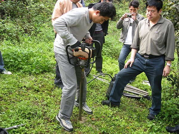 貴陽城區(qū)輸電項(xiàng)目線路勘查