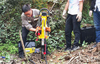 犀牛HPD液壓土壤取樣鉆機(jī)成功交付