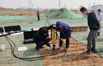 液壓犀牛淺層取樣鉆機(jī)演示展示